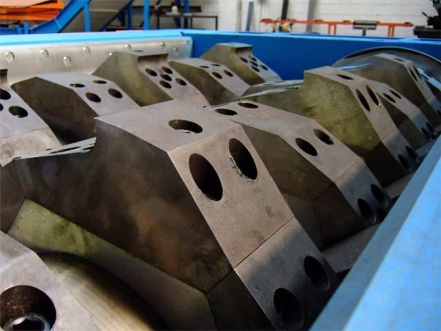 Design, production and sales of Double shaft shredder